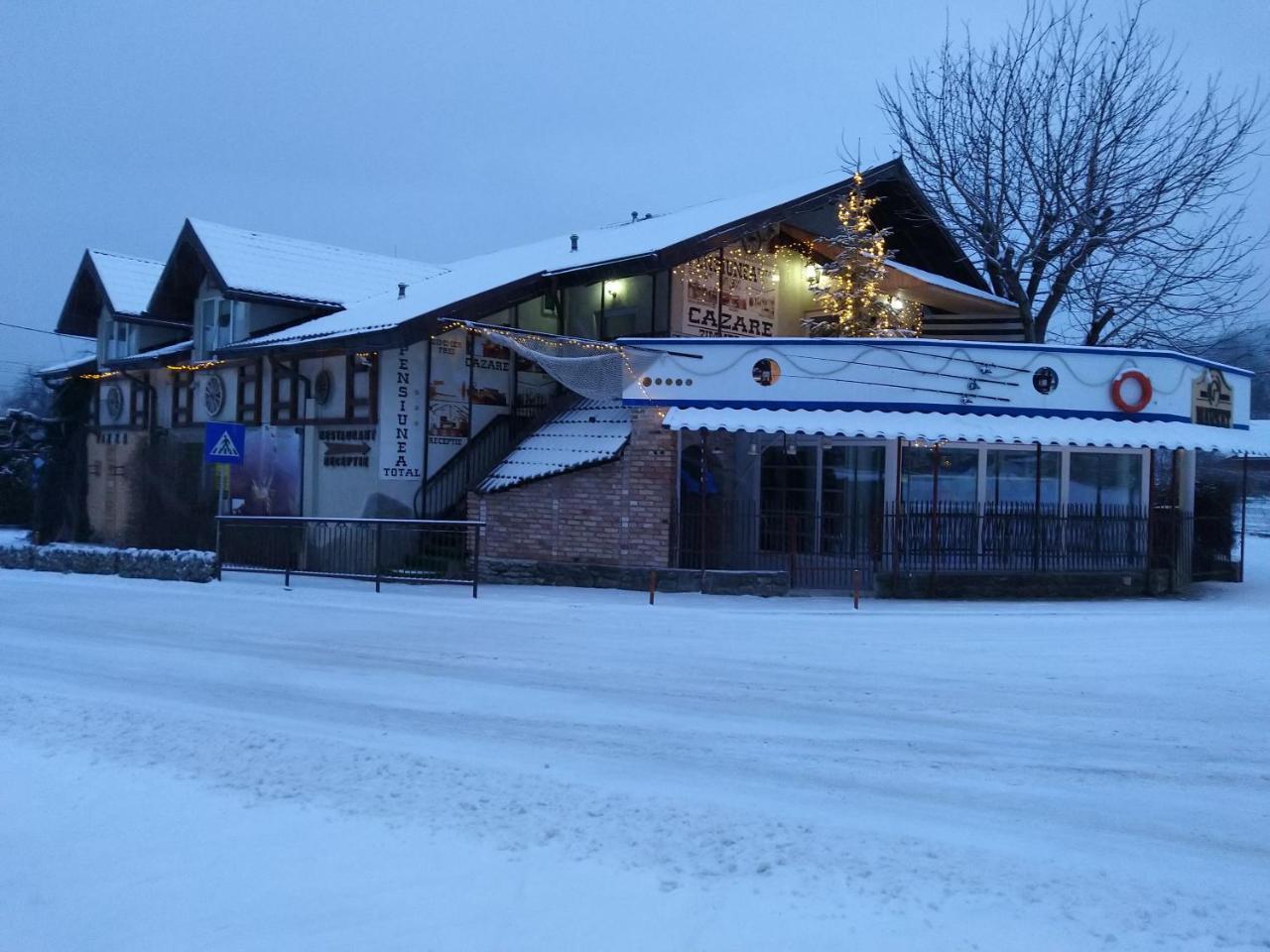 Pensiunea Total Din Ceahlău Extérieur photo